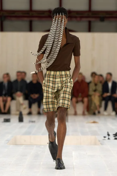 Look 47